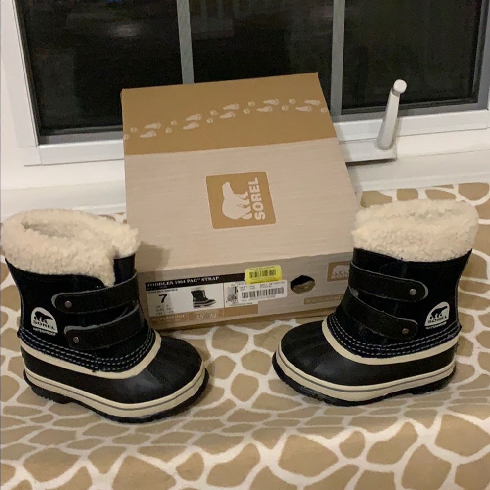 sorel toddler snow boots